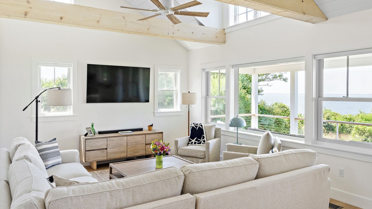 Photo of Livingroom in West Tisbury