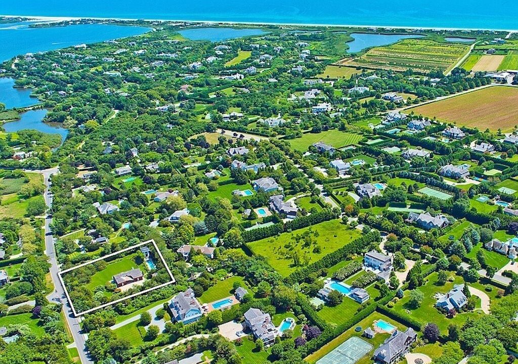 Photo of Outdoor in Village of Southampton