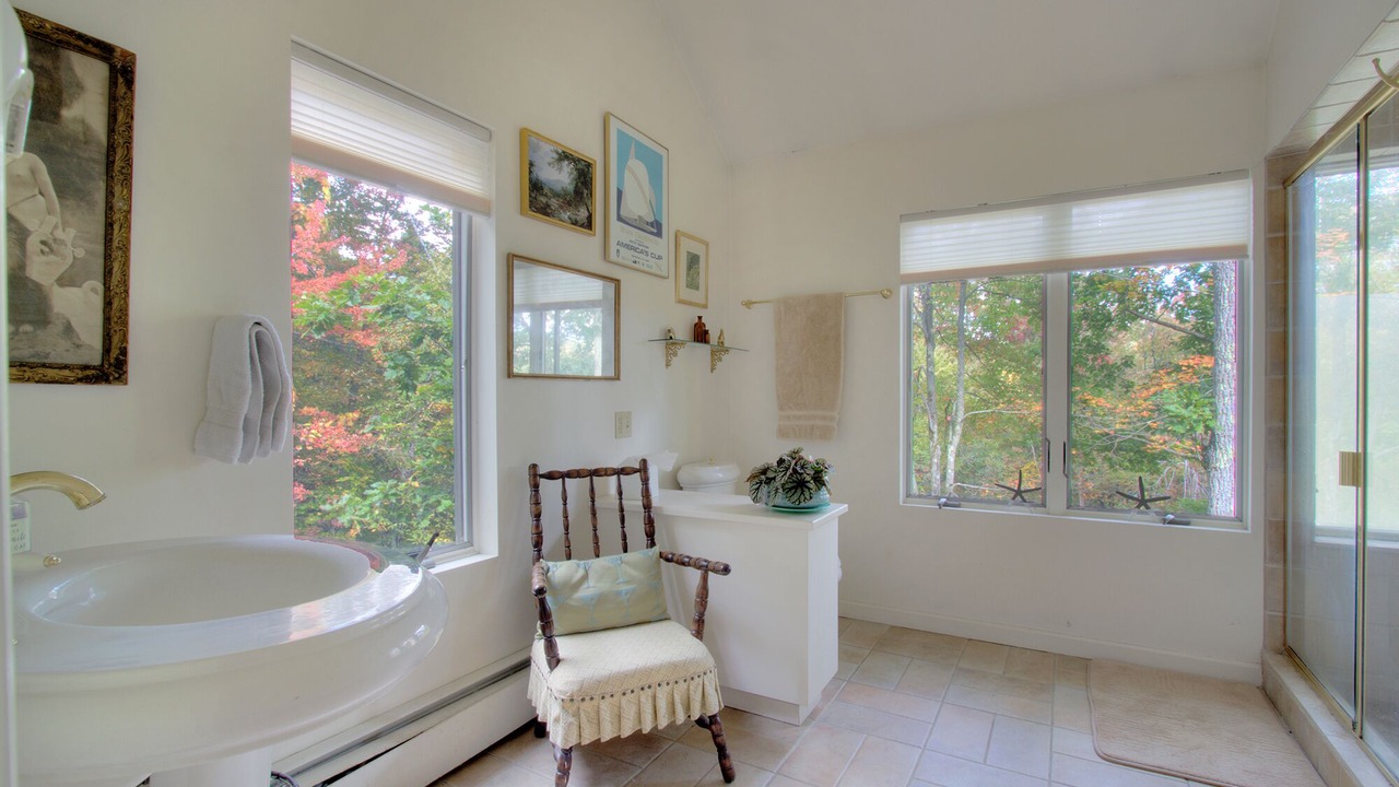 Photo of Bathroom in Hillsdale