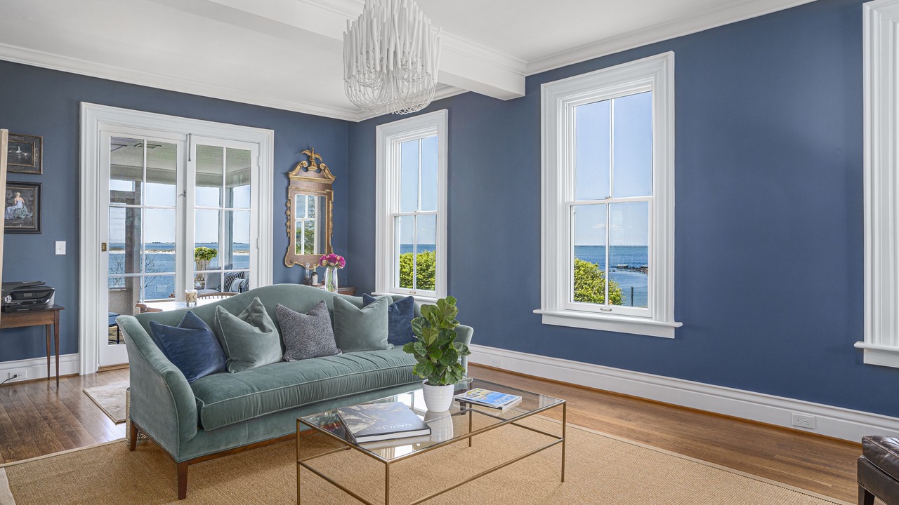 Photo of Livingroom in Stonington