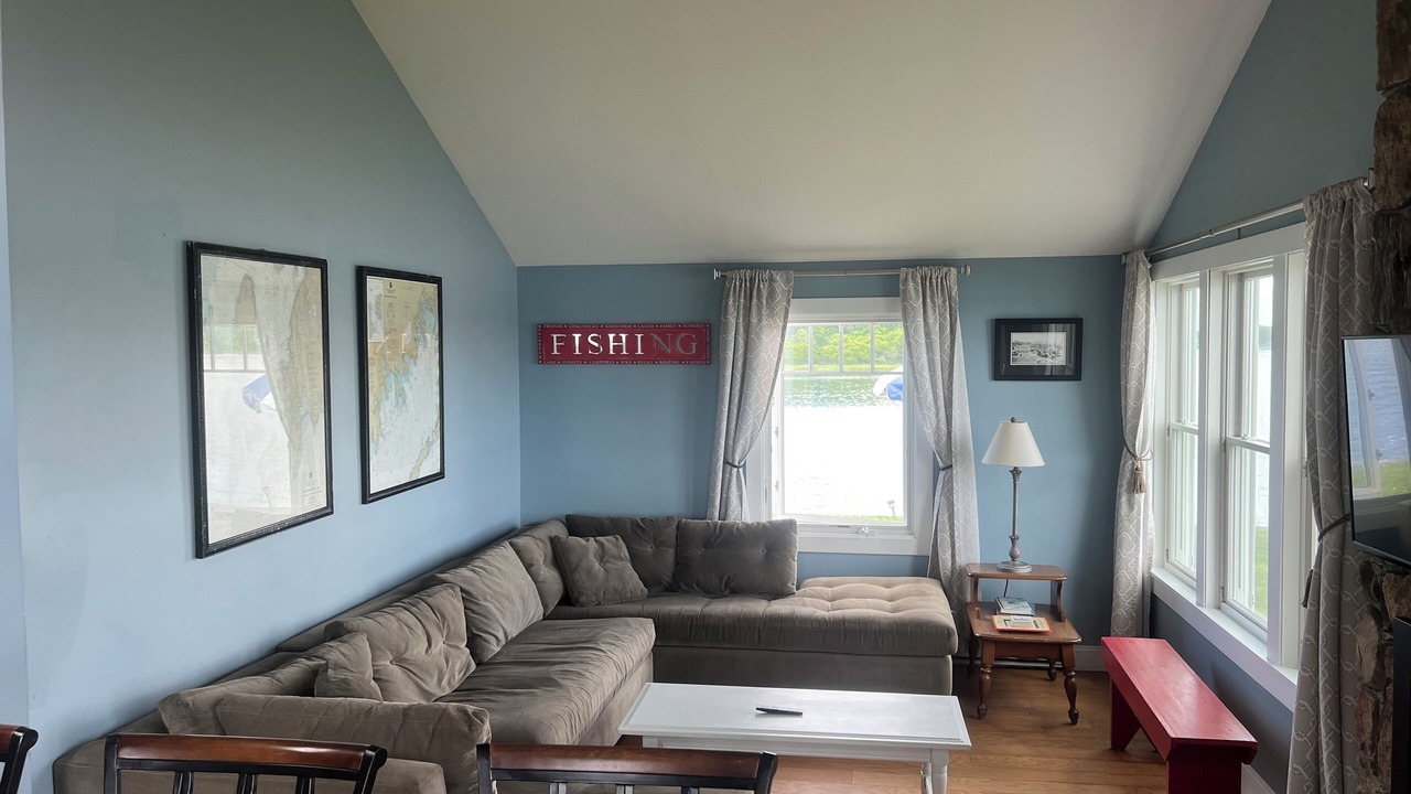 Photo of Livingroom in Narragansett
