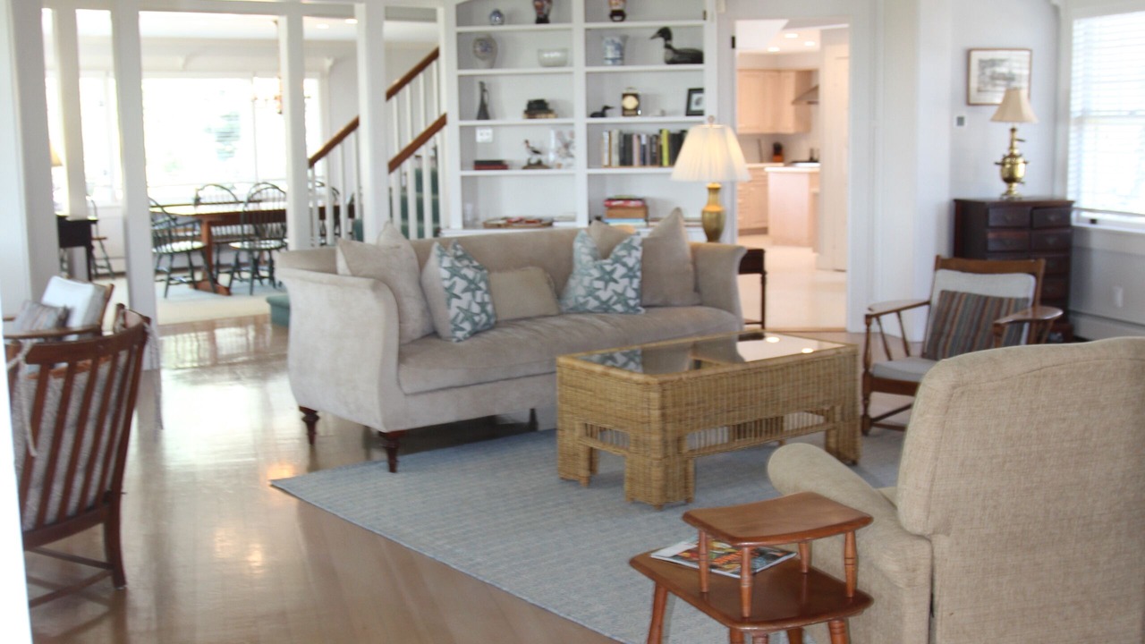 Photo of Livingroom in Madison Center