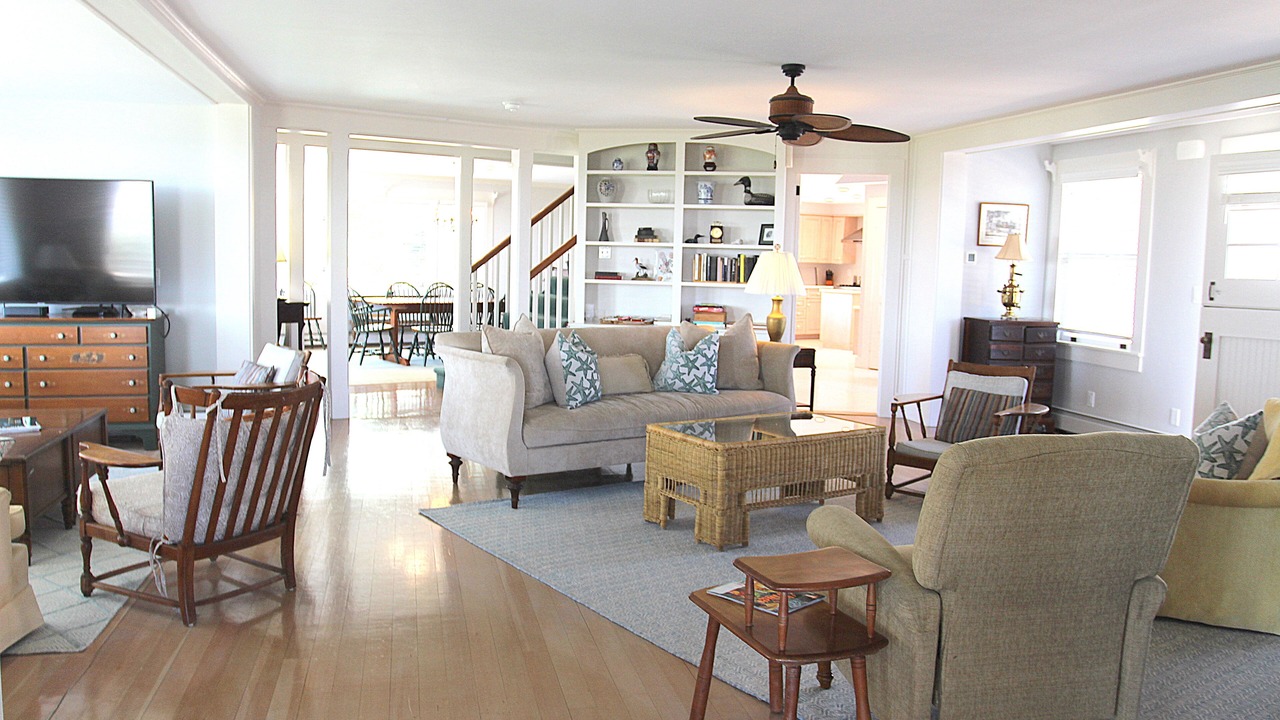 Photo of Livingroom in Madison Center