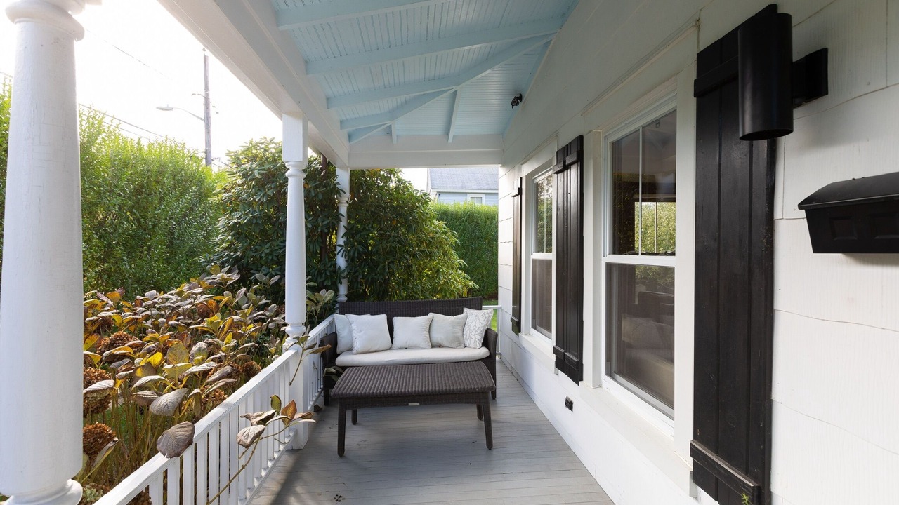 Photo of Patio Balcony in Greenport West