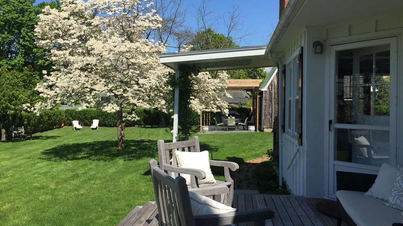 Photo of Patio Balcony in Greenport West