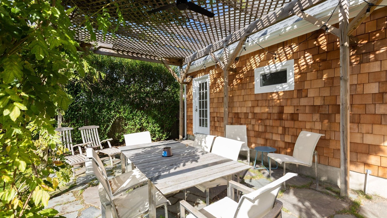 Photo of Outdoor in Greenport West