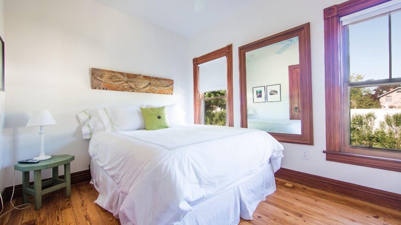 Photo of Bedroom in Greenport West