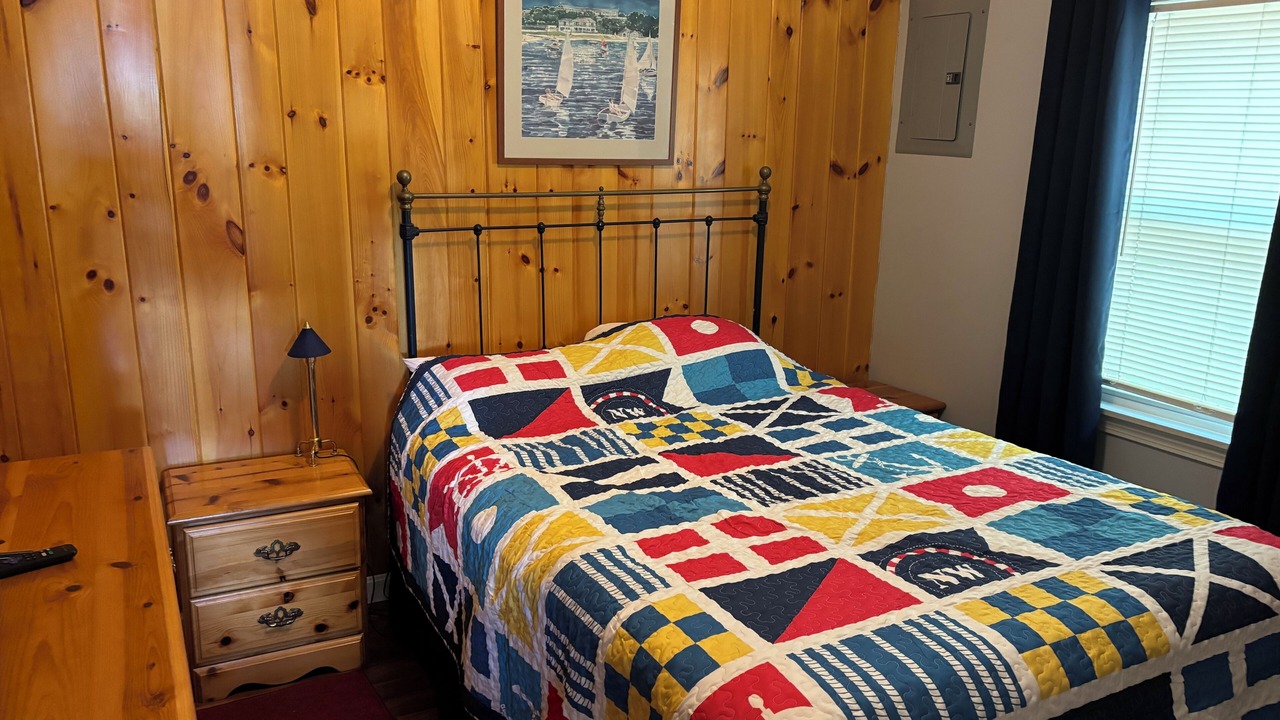 Photo of Bedroom in Seconsett Island