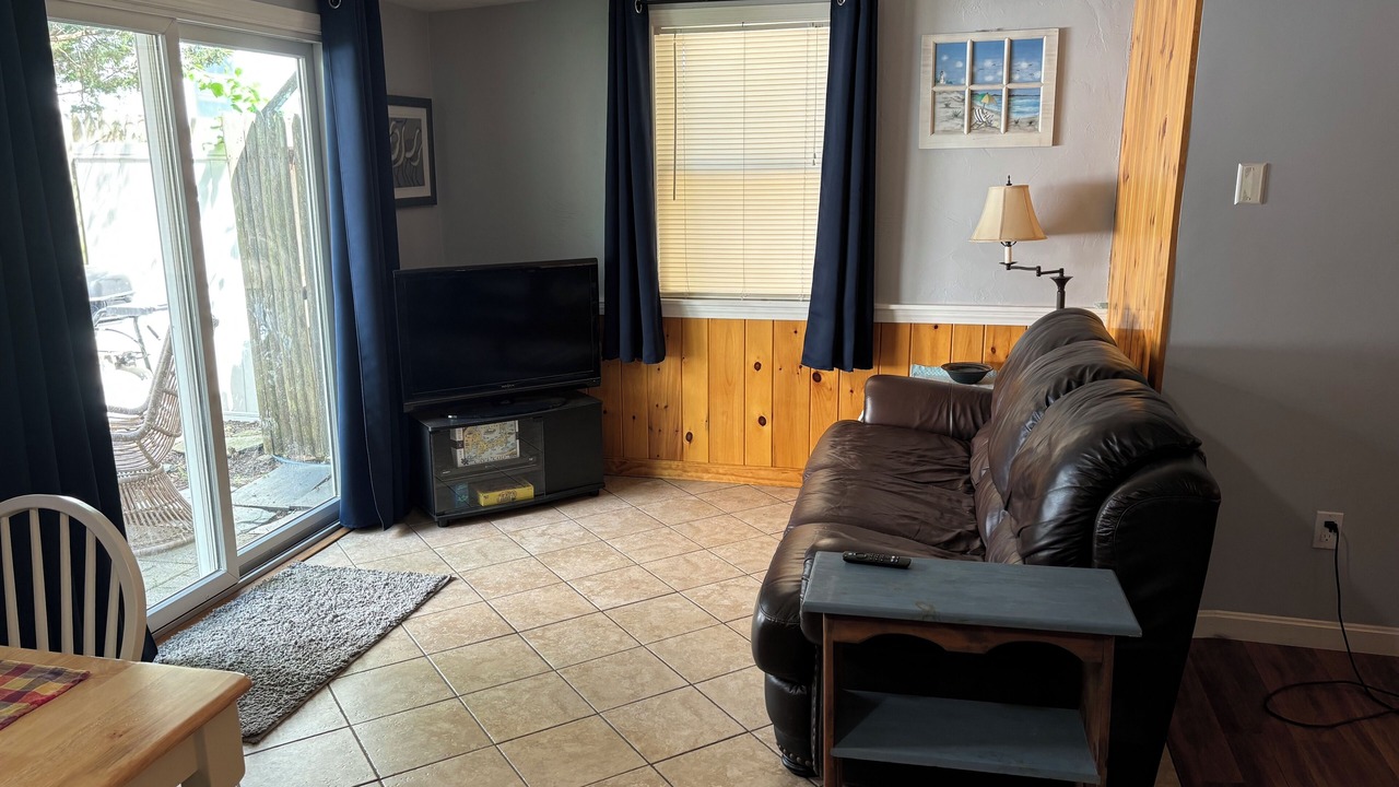 Photo of Livingroom in Seconsett Island