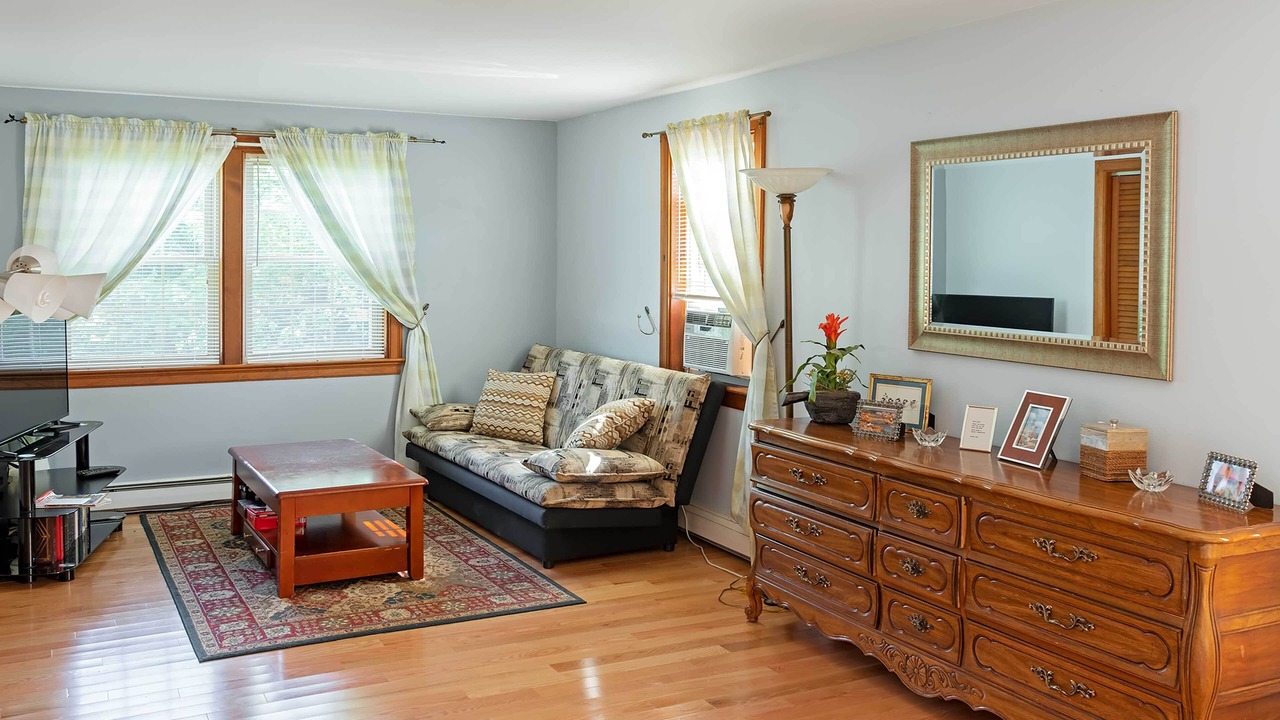 Photo of Livingroom in Barnstable County