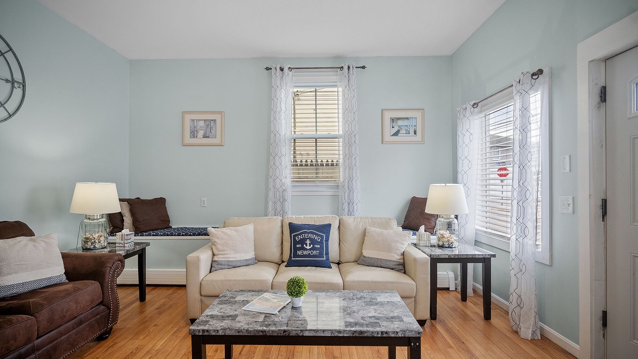 Photo of Livingroom in Yachting Village