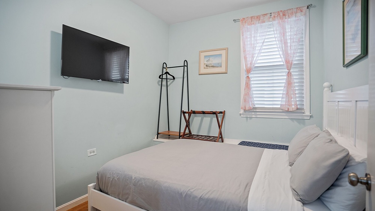 Photo of Bedroom in Yachting Village