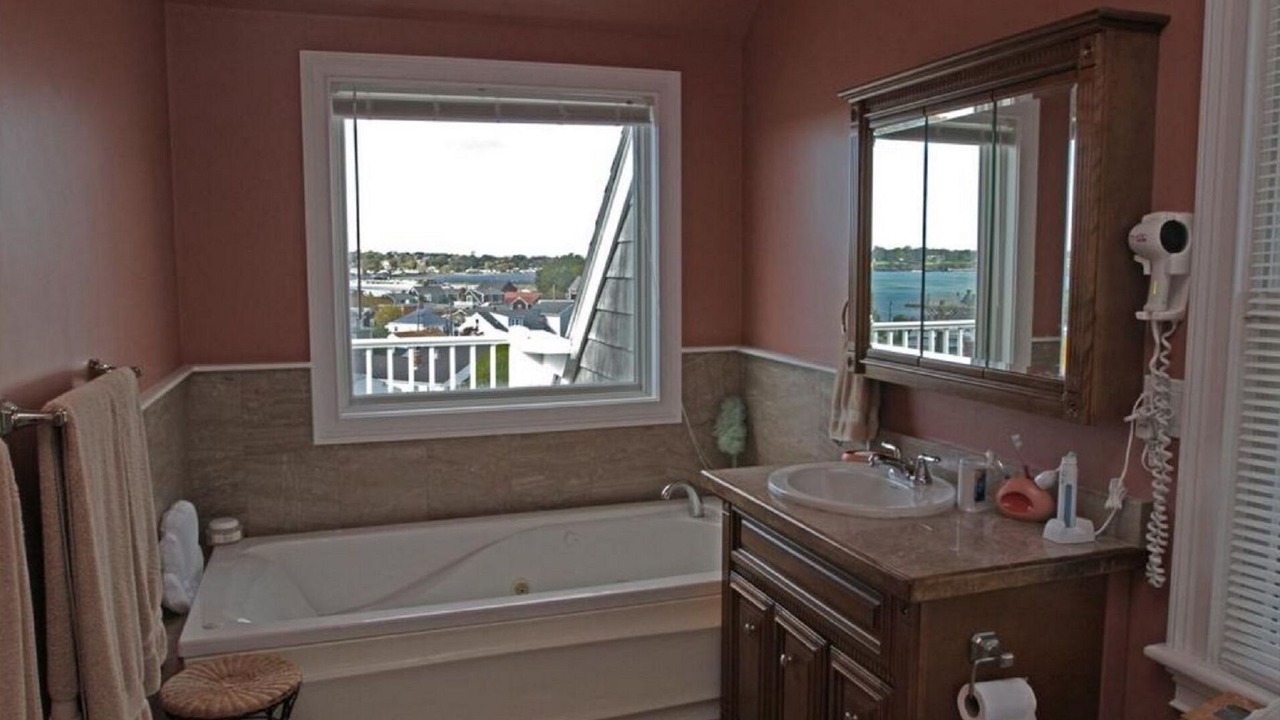 Photo of Bathroom in Easton's Point