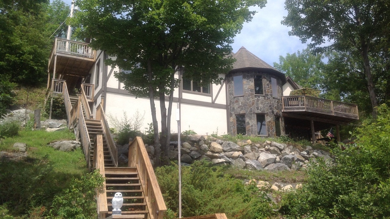 Photo of Outdoor in Putnam Station
