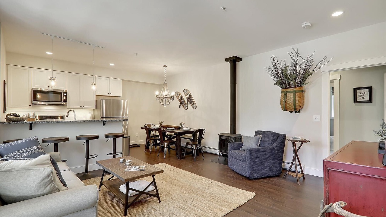 Photo of Livingroom in Stowe Area