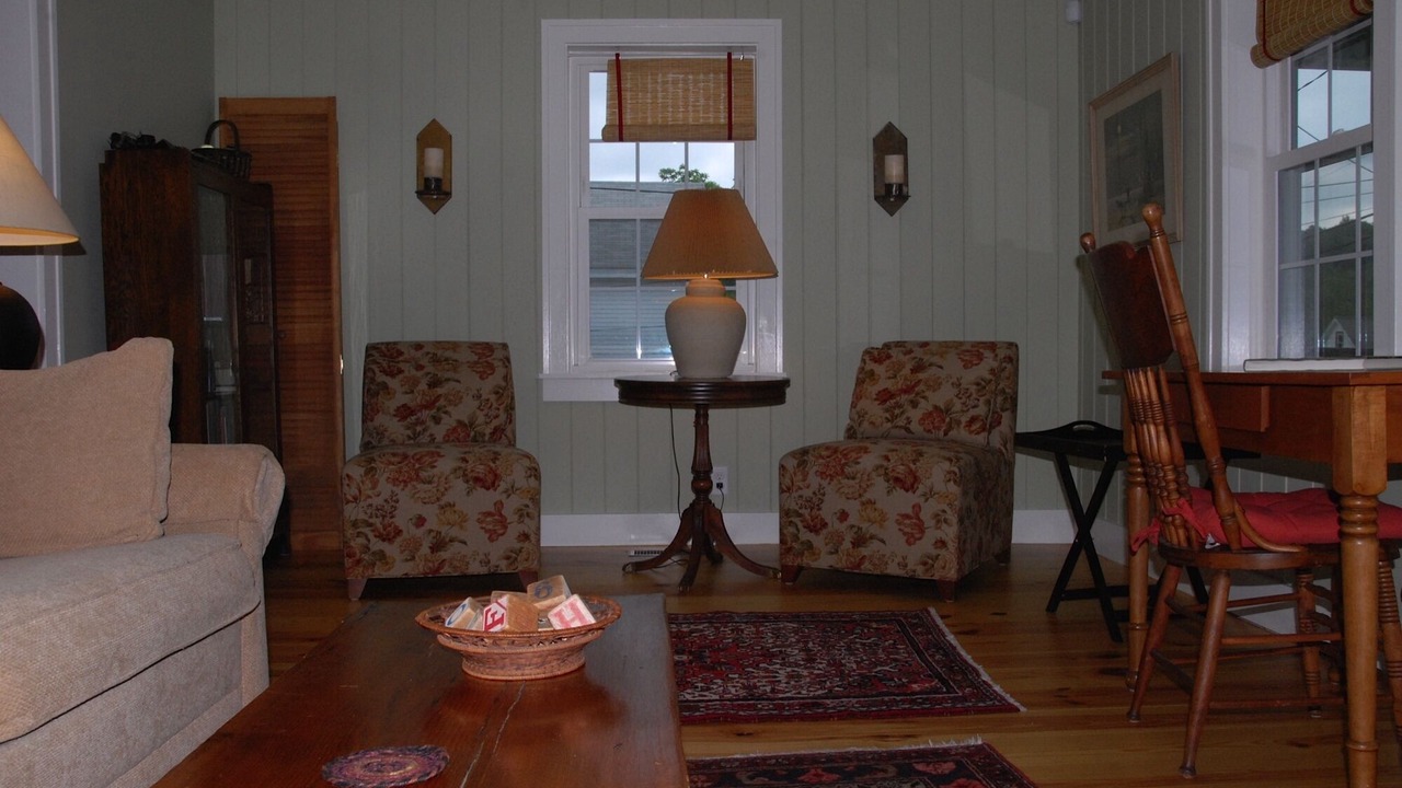 Photo of Bedroom in Lee