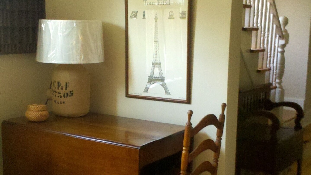 Photo of Bedroom in Lee