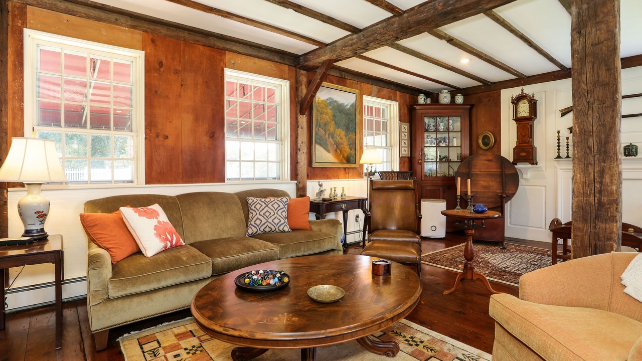 Photo of Livingroom in Marstons Mills