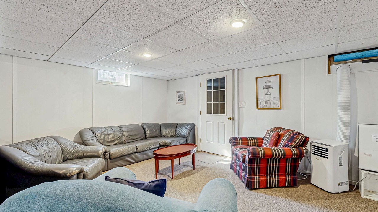Photo of Livingroom in Falmouth Heights