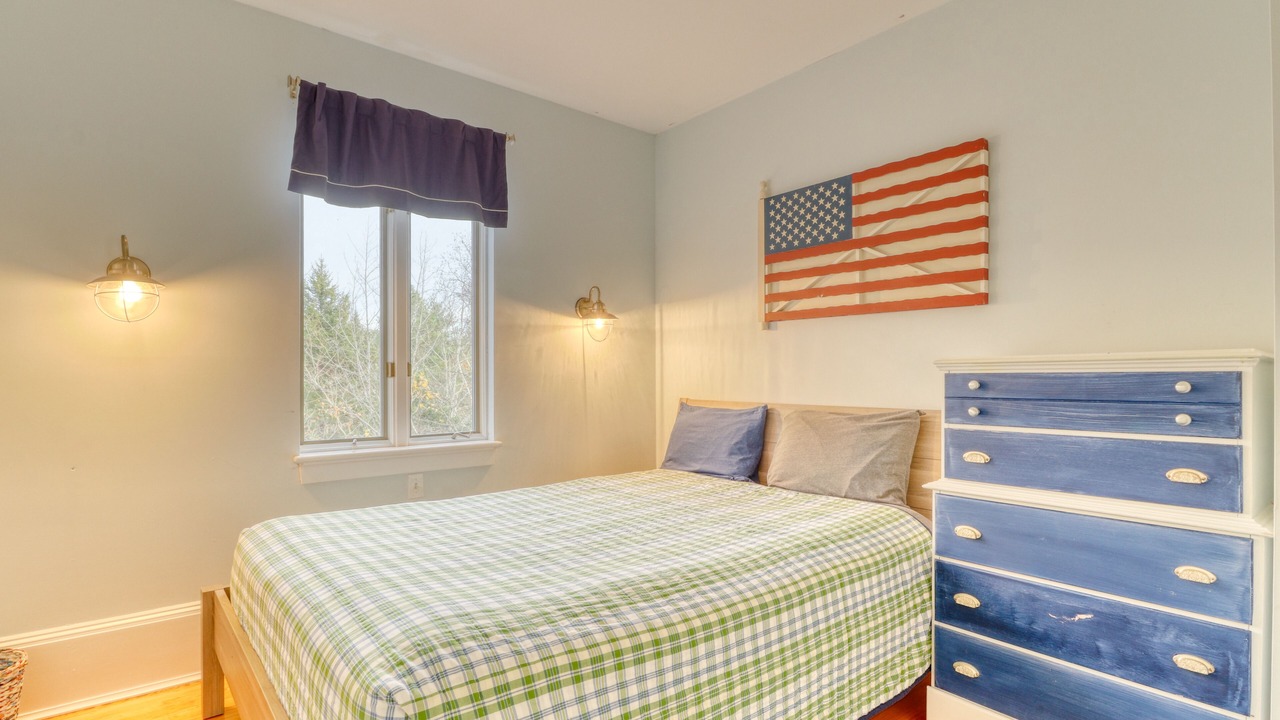 Photo of Bedroom in Phippsburg
