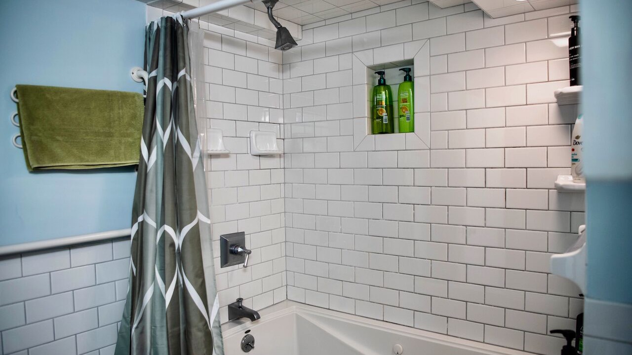 Photo of Bathroom in Commercial Street