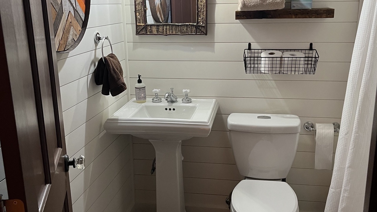 Photo of Bathroom in North Pole