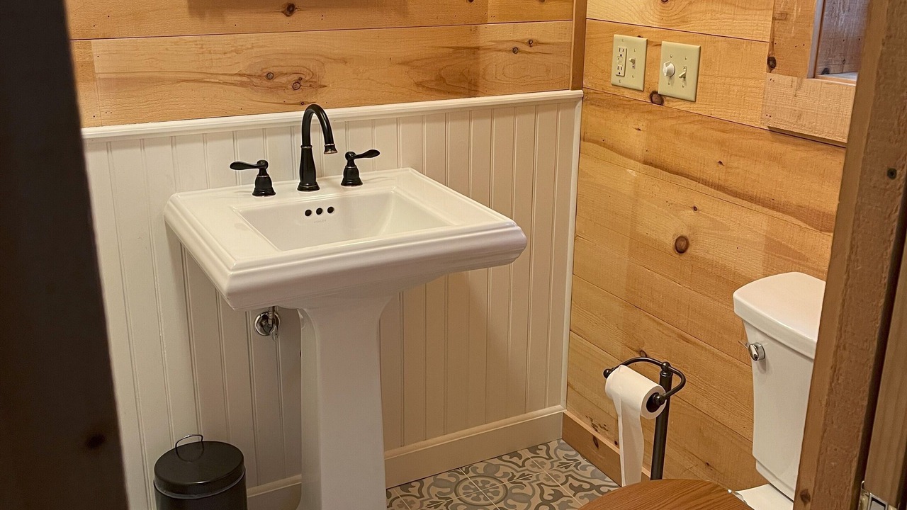 Photo of Bathroom in North Pole