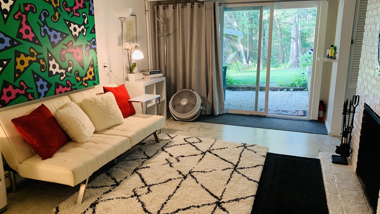 Photo of Livingroom in Millerton