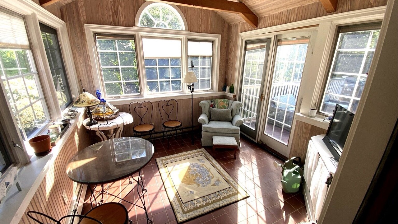 Photo of Livingroom in West Barnstable