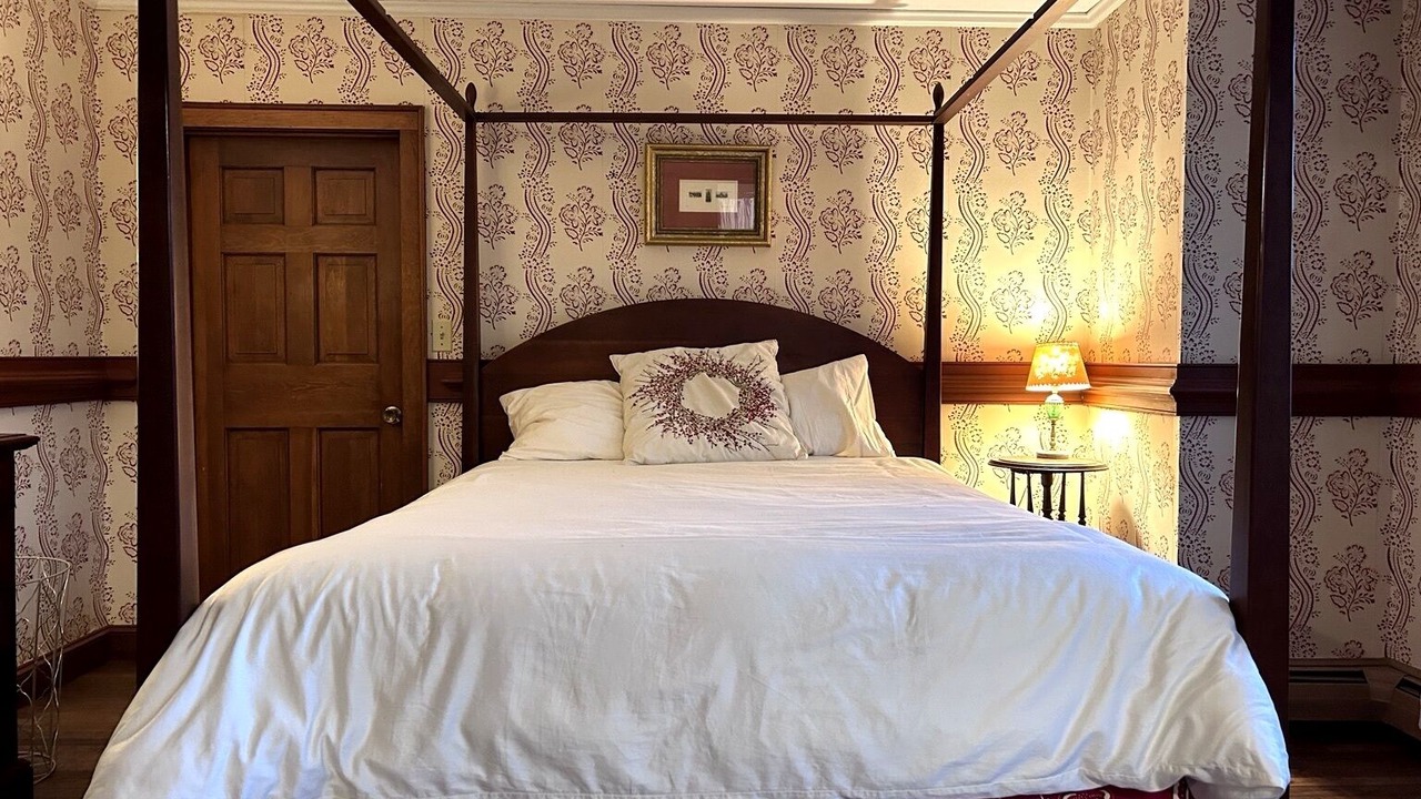 Photo of Bedroom in West Barnstable