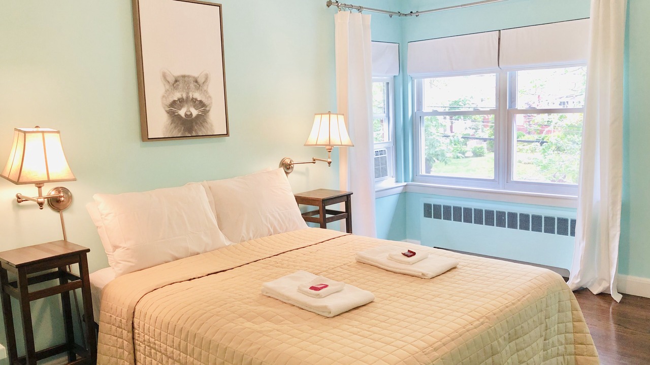 Photo of Bedroom in Cleveland Circle