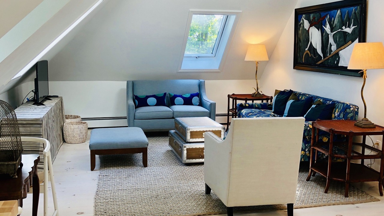 Photo of Livingroom in The Point