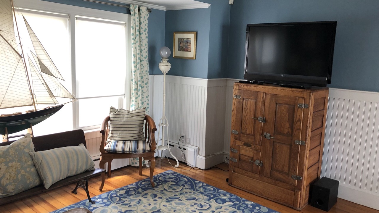 Photo of Livingroom in Cotuit