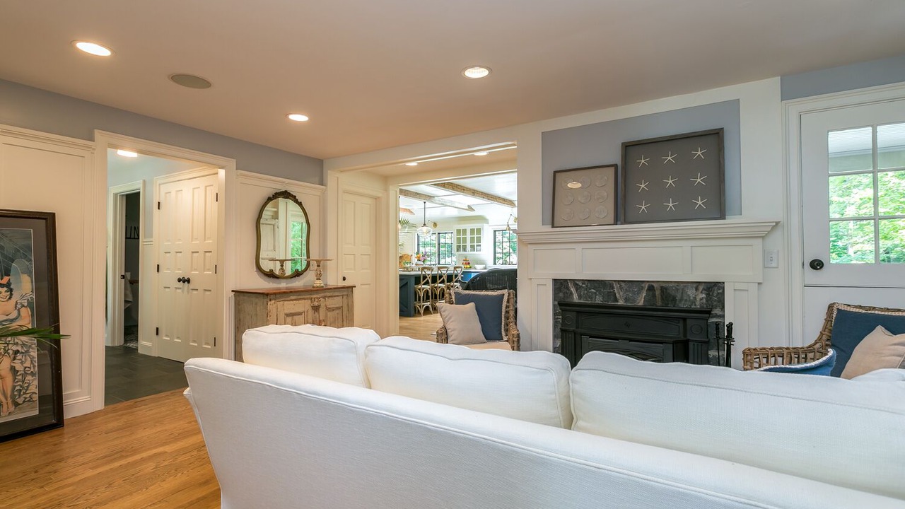 Photo of Bedroom in Pond Cove