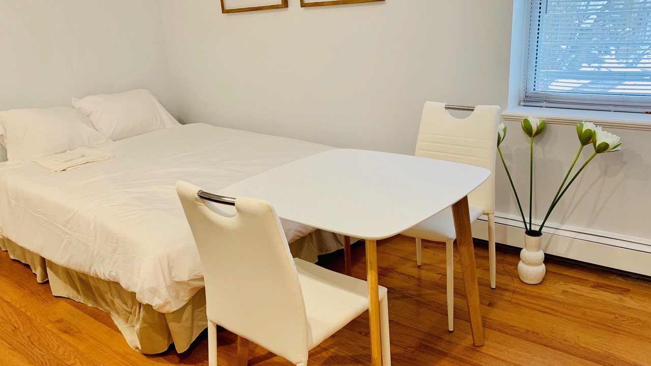 Photo of Bedroom in Porter Square