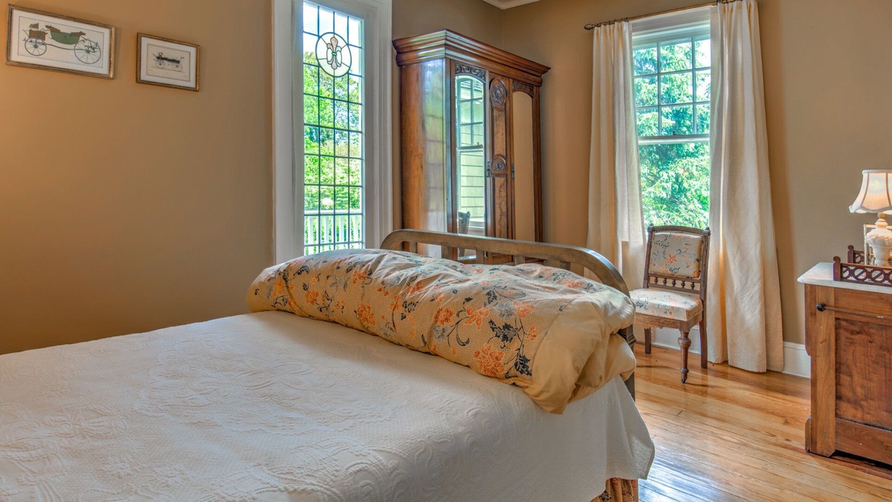 Photo of Bedroom in Village of Southampton