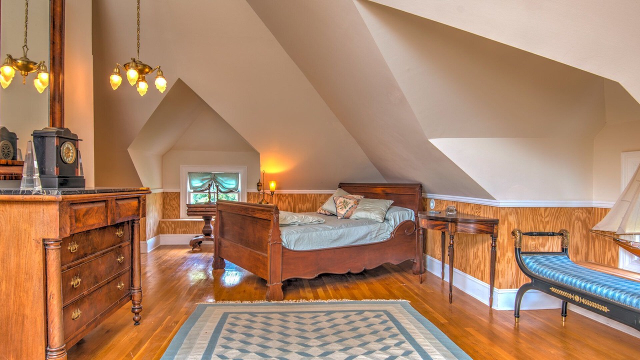 Photo of Bedroom in Village of Southampton