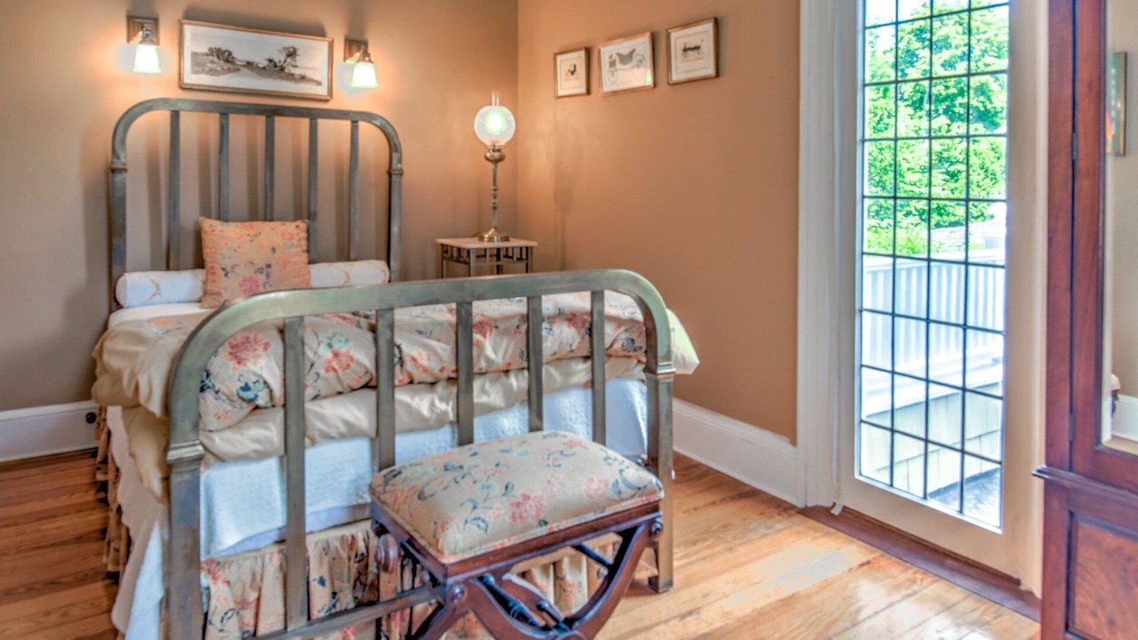 Photo of Bedroom in Village of Southampton