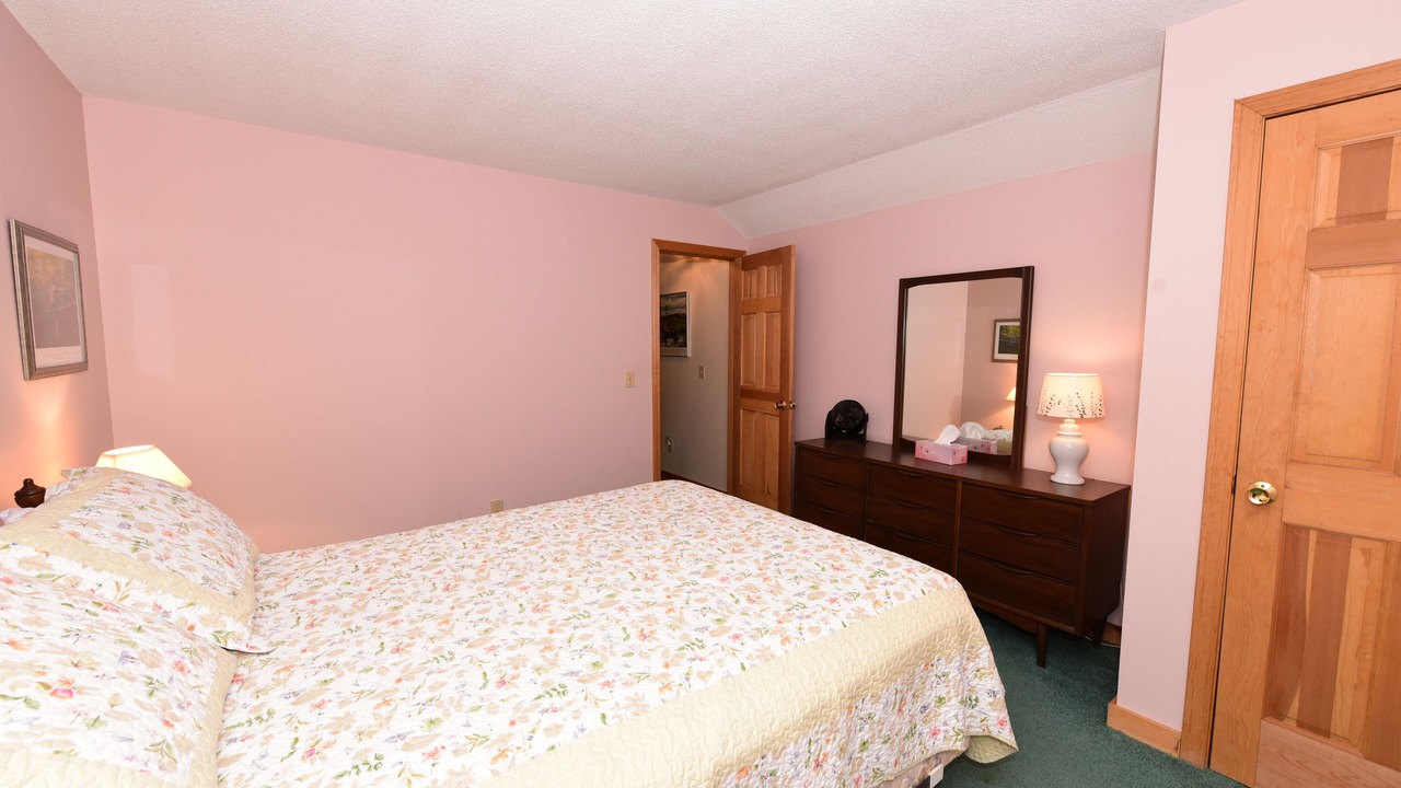 Photo of Bedroom in Eidelweiss Village