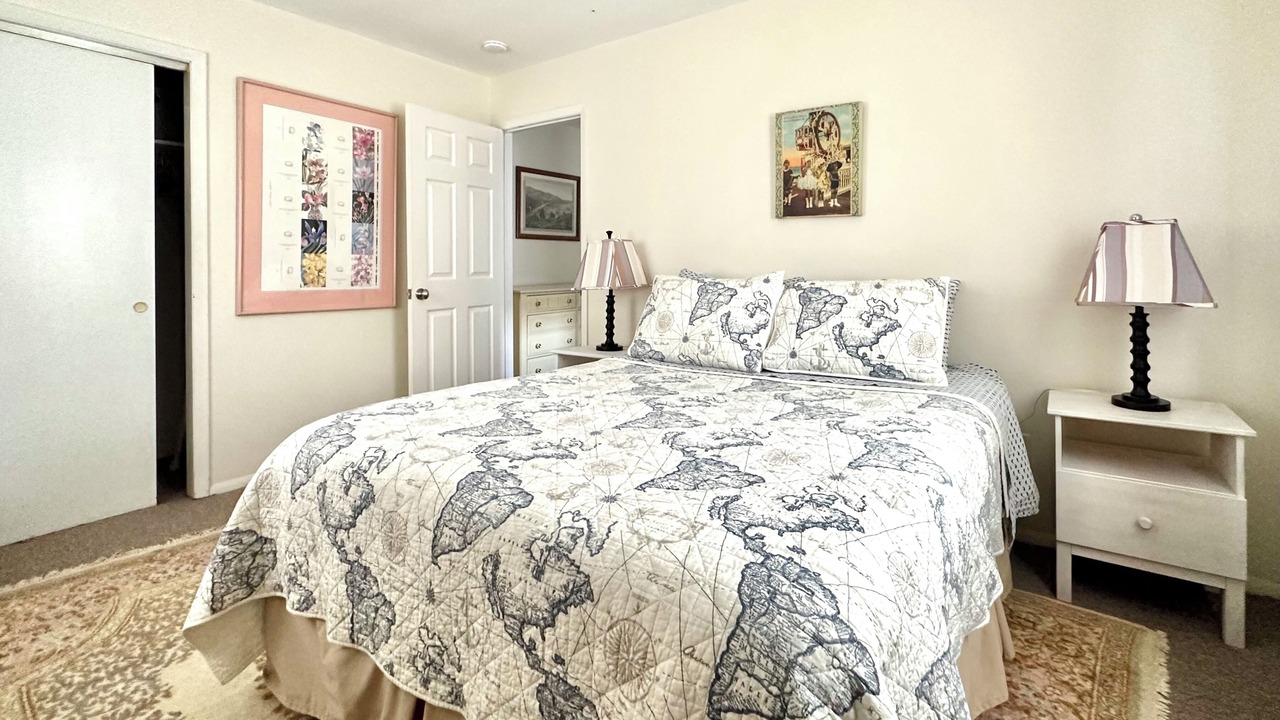 Photo of Bedroom in Seaside Heights
