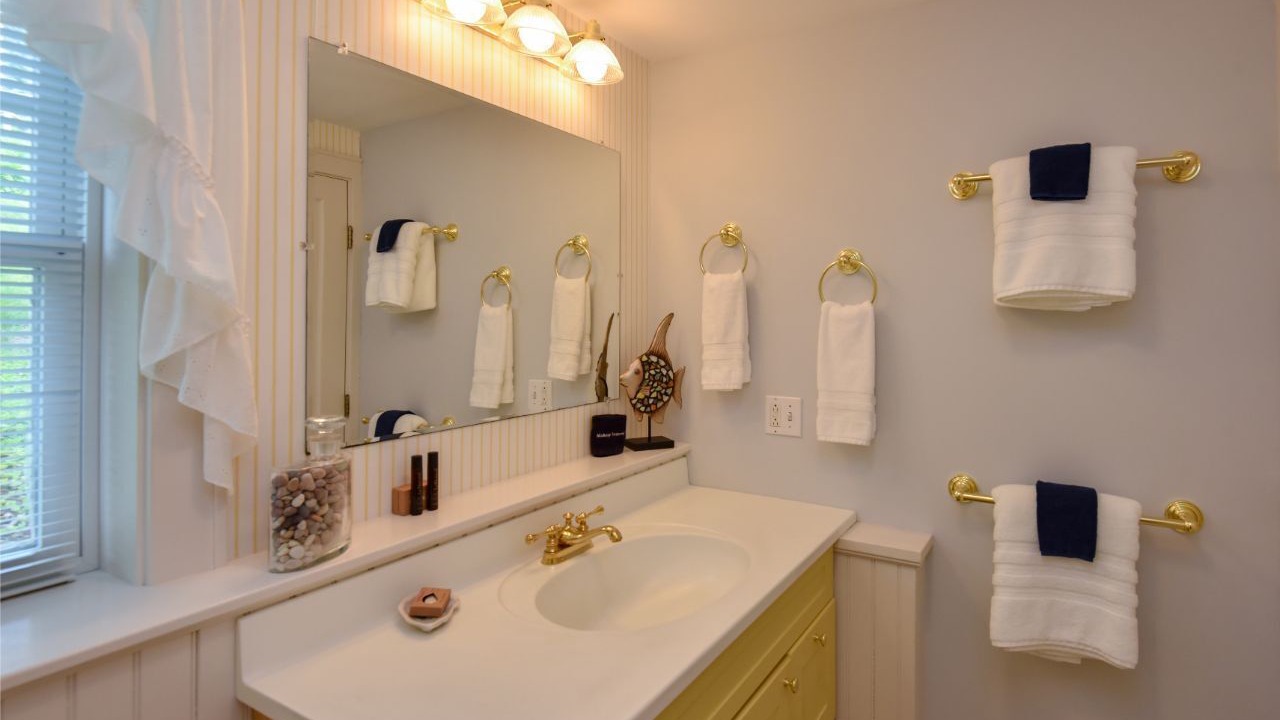 Photo of Bathroom in Boothbay Harbor