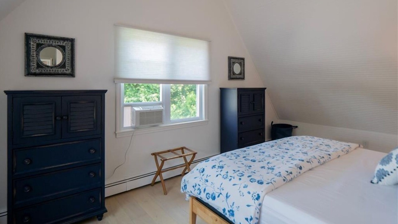 Photo of Bedroom in Easton's Point
