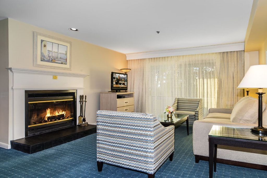 Photo of Livingroom in Westbrook Center
