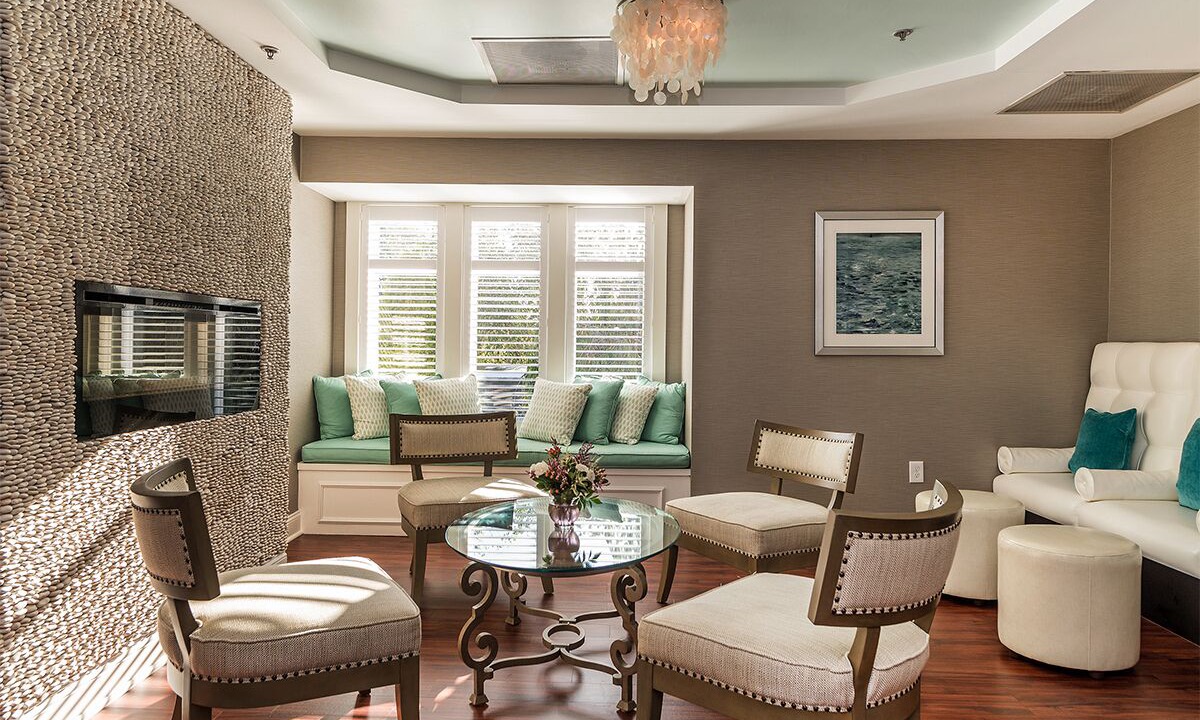 Photo of Livingroom in Westbrook Center