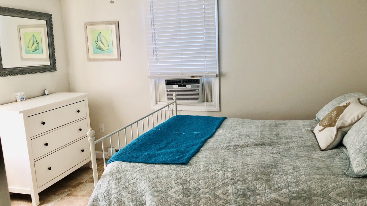 Photo of Bedroom in Misquamicut