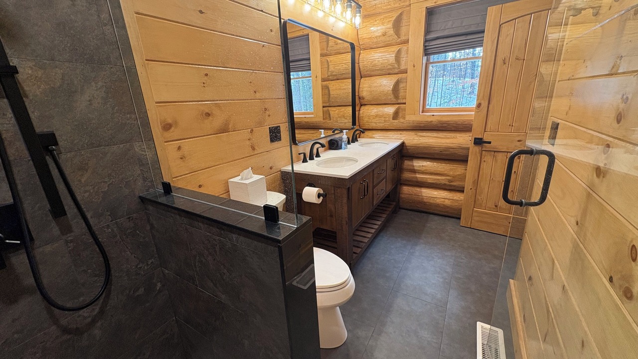 Photo of Bathroom in Center Conway