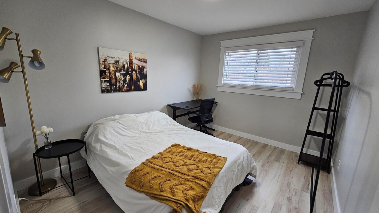 Photo of Bedroom in Amherstview
