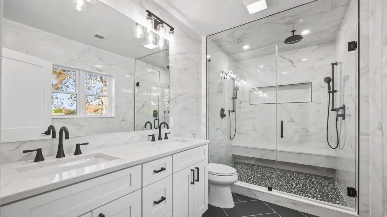 Photo of Bathroom in Long Branch