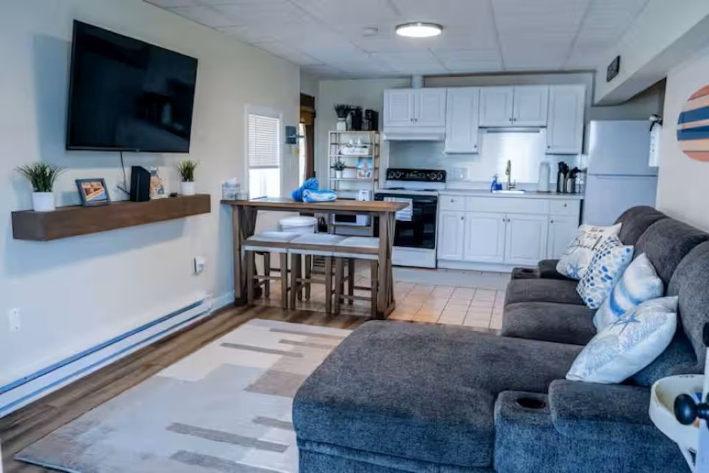 Photo of Livingroom in Salisbury Beach