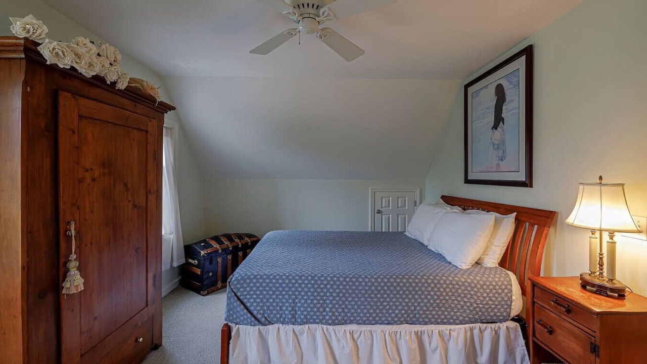 Photo of Bedroom in Town Hill